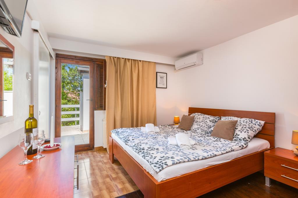 Bed & Breakfast La Fontana Medulin Exterior foto